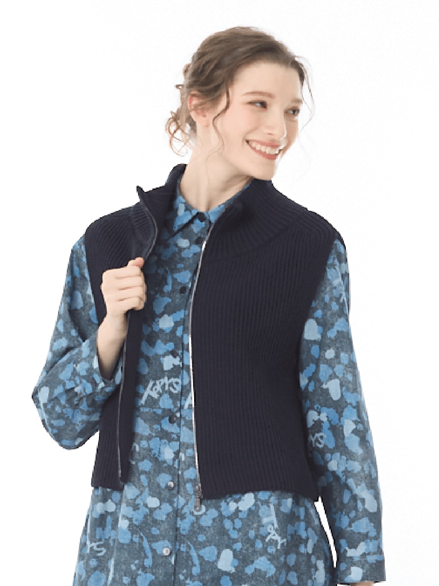 軽量ウール混ニットベスト｜アトリエドール公式オンラインショップ